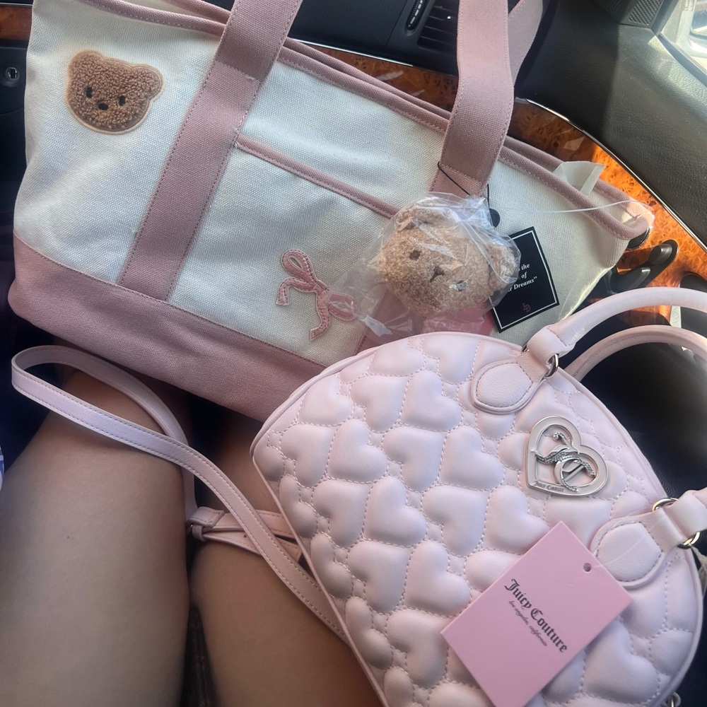 Bag giveaways 🧸 winners choice